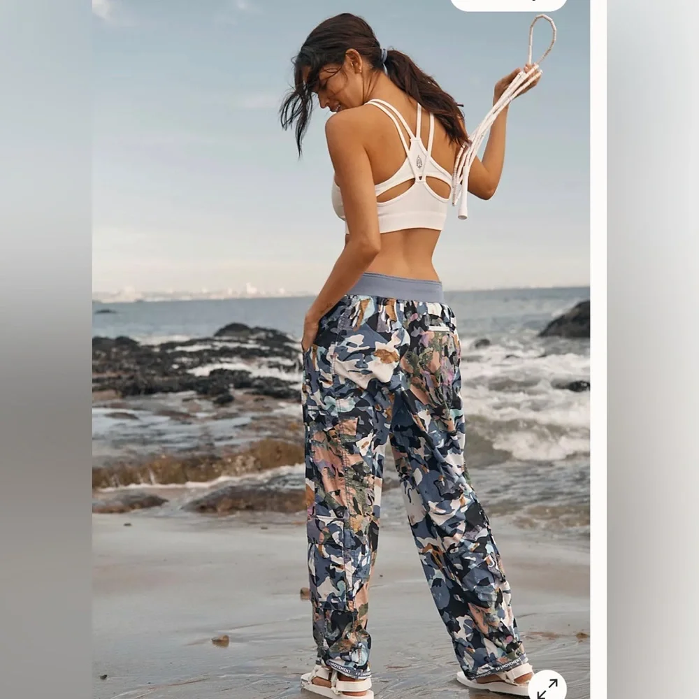 Free people movement Mesmerize Me Printed Pants woman’s size small and medium - Picture 3 of 10